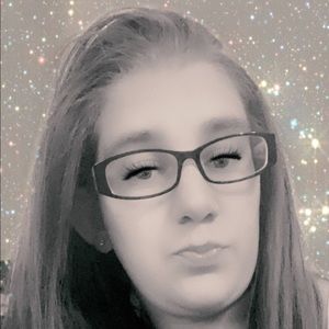 Meet your Posher, Angelica